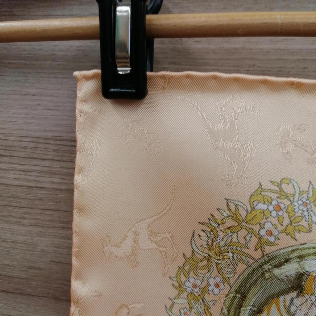 Used HERMES NICHOLASTOMAS Carre 90 Scarf