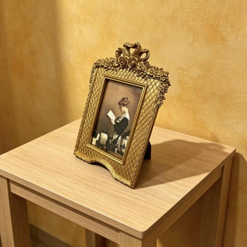 Tabletop Picture Frame Vintage Resin Ornate Design for Desk, Shelf
