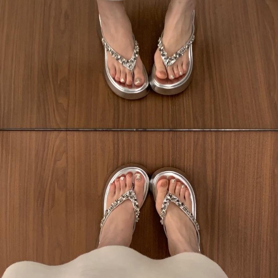 French Gao Grade Wedge Heel Flip-flops Shoes Women's Summer Wear with Skirt Rhinestone Muffin Bottom Cool Slippers Women