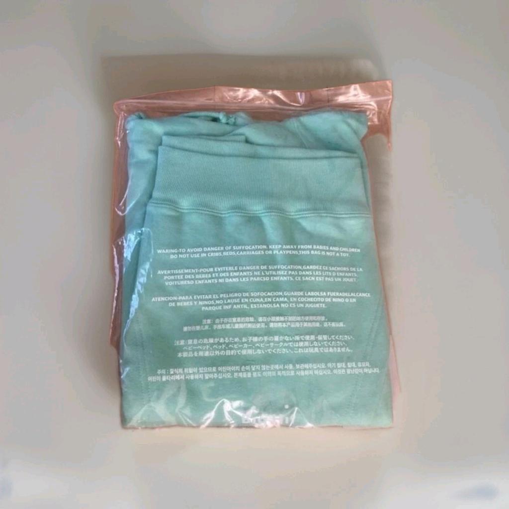 BTS Official ON 08 Hoodie Mint Green Size M Rare Limited FS