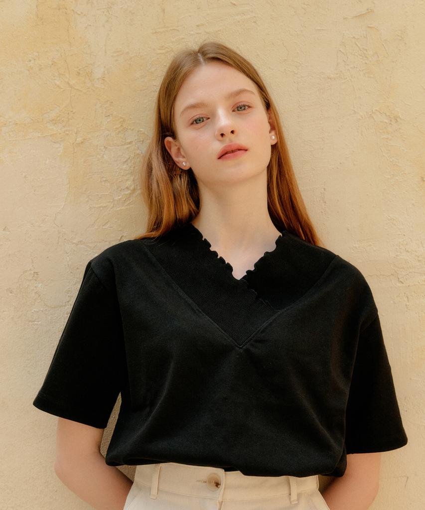 YUPPE V Shirring T-Shirts_Black