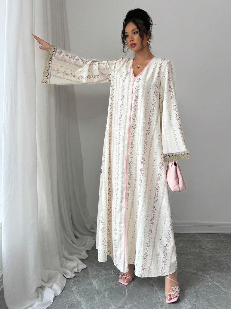 Elegant V-neck Middle Eastern Embroidered Lace Long-sleeved Muslim Robe Dress