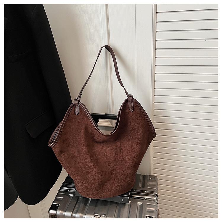 Retro Bag Women's Large-capacity New Autumn and Winter Versatile Shoulder Bag Popular Commuter Tote Bag