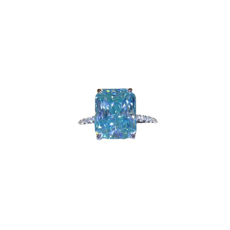 Moissanite Mint Green Irregular Ice Flower Ring