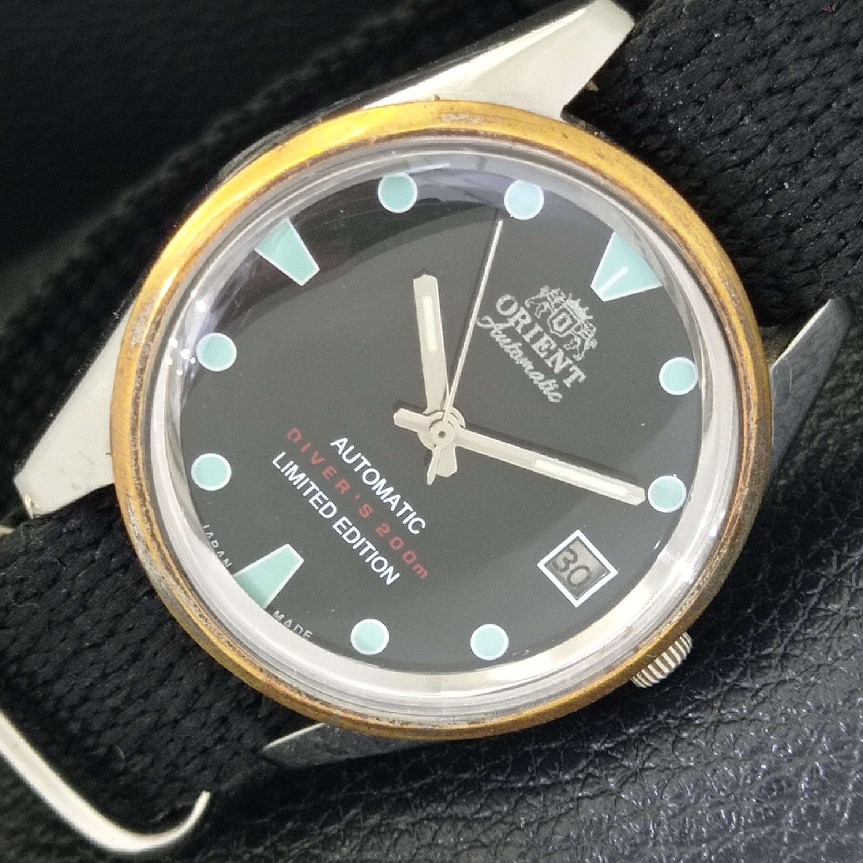 

ВИНТАЖНЫЕ АВТОМАТИЧЕСКИЕ ЧАСЫ ORIENT 46741 ЯПОНИЯ МУЖСКИЕ ЧАСЫ С ЧЕРНЫМ ЦИФЕРБЛАТОМ a700604-5 R204-a700604