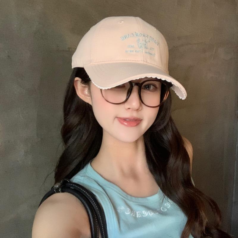 Spring and summer simple lace letter embroidery baseball cap versatile face small soft top curved brim cap