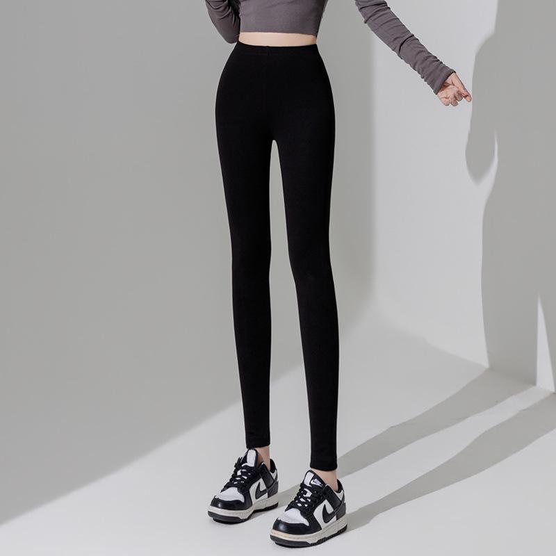

Women s Black Nine-Point Cotton Leggings – Slimming, Tight-Fitting, Stretchy, Plus Size, Lightweight Outerwear for Spring and Autumn. 3XL (150-170 jin)