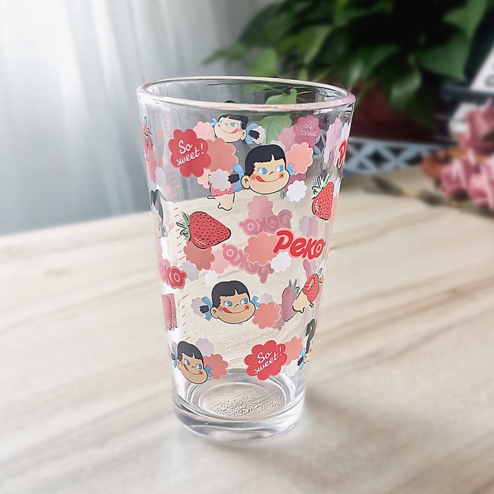 Cupa de lapte drăguță din sticlă cu pai de desene animate, cu capac și linguriță, cadou personalizat.