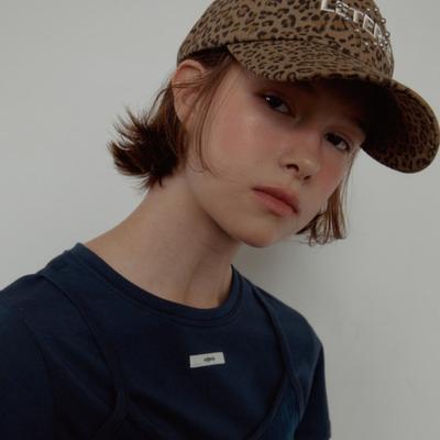 Leterie LEOPARD HEART STUD LOGO CAP_DARK BEIGE