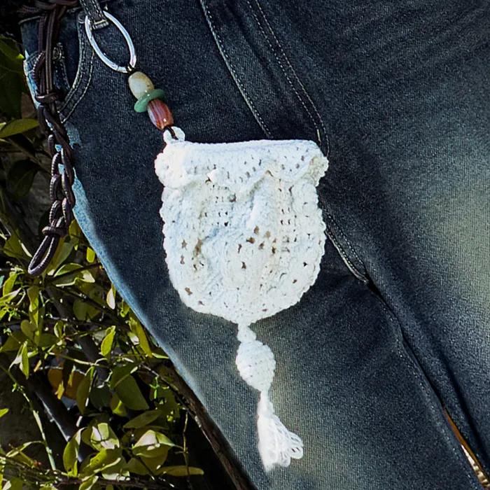 LACE POCKET CHARM_Unusual Lace Pocket