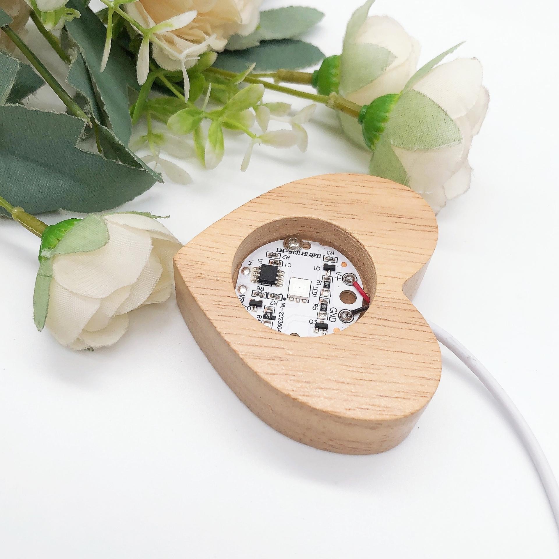 

Деревянная светодиодная подставка в форме сердца, подставка для дисплея, хрустальная сфера, держатель для шариков, ночник, вращающаяся подставка, домашний декор, Рождество 1PC