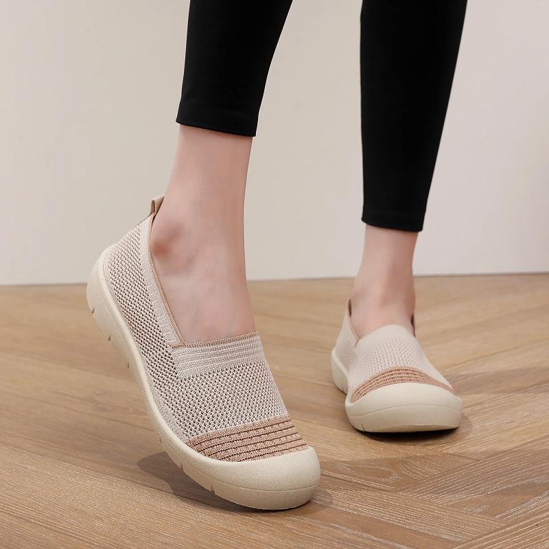 Processing and Customization of New Summer Women's Fly-woven Mesh, Versatile and Comfortable One-pedal Breathable Casual Soft-soled Mother Shoes