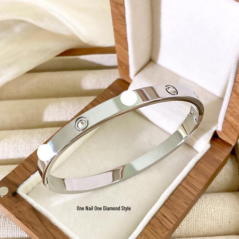 Women's Starry Sky Titanium Steel Bracelet: Fashionable, Simple, Diamond-Studded Nail Bangle, High-End Versatile Jewelry