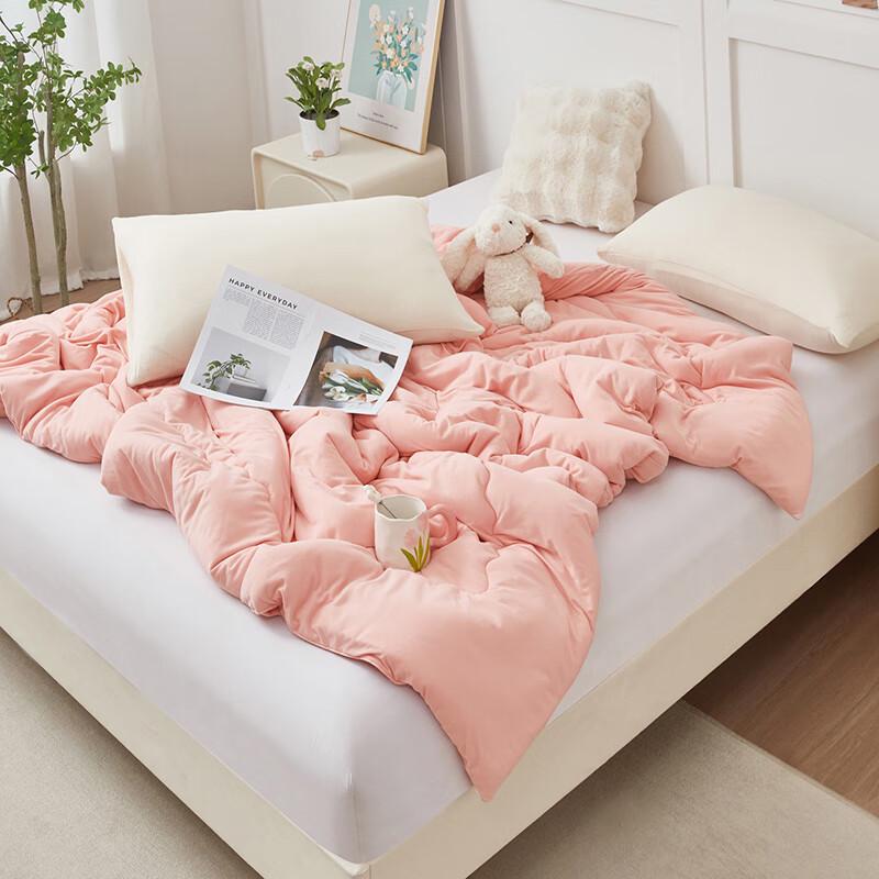 Playboy Micro Velvet Winter Quilt