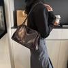 Premium chain versatile tote bag women's 2025 new trendy light luxury large capacity casual commuting shoulder armpit bag