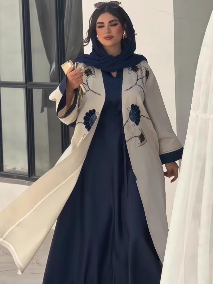 2025 European & American Designer Style Print Mid-length Fashion Shawl Coat