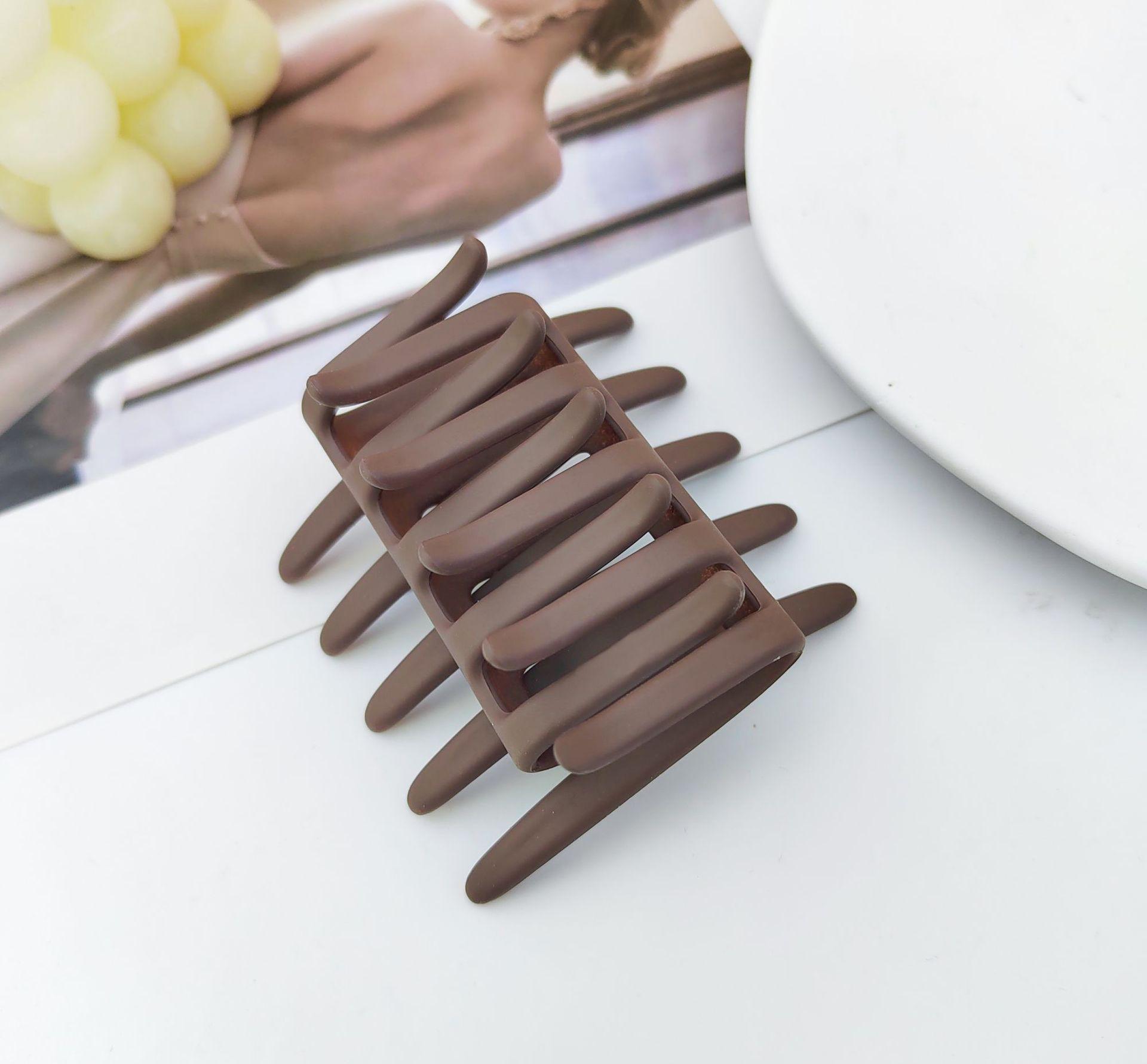 

1 шт. Черная заколка для хвоста, аксессуар для волос, двусторонняя заколка-зажим, расческа для волос для женщин, матовая, с зубьями, нескользящая расческа темный кофе