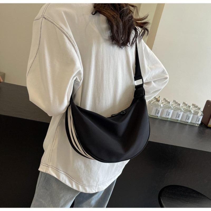 Women's Bags, Niche Design Sense, Dumpling Bags, Casual and Lightweight, Commuting Nylon Bags, Messenger Bags, Women