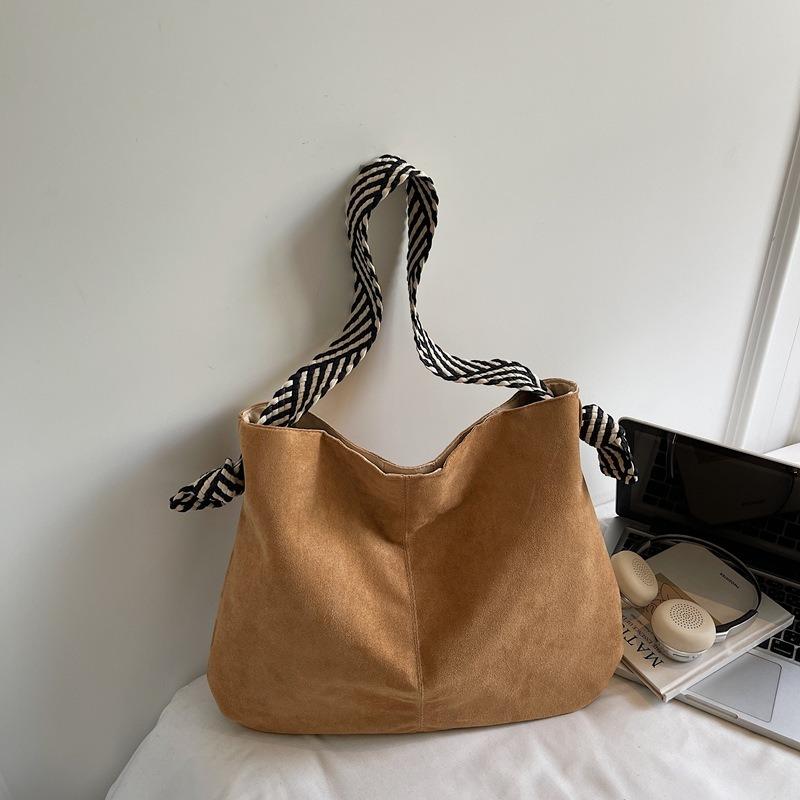 

New niche suede bag women s large-capacity shoulder bag casual portable shoulder bag commuter texture tote bag хакі