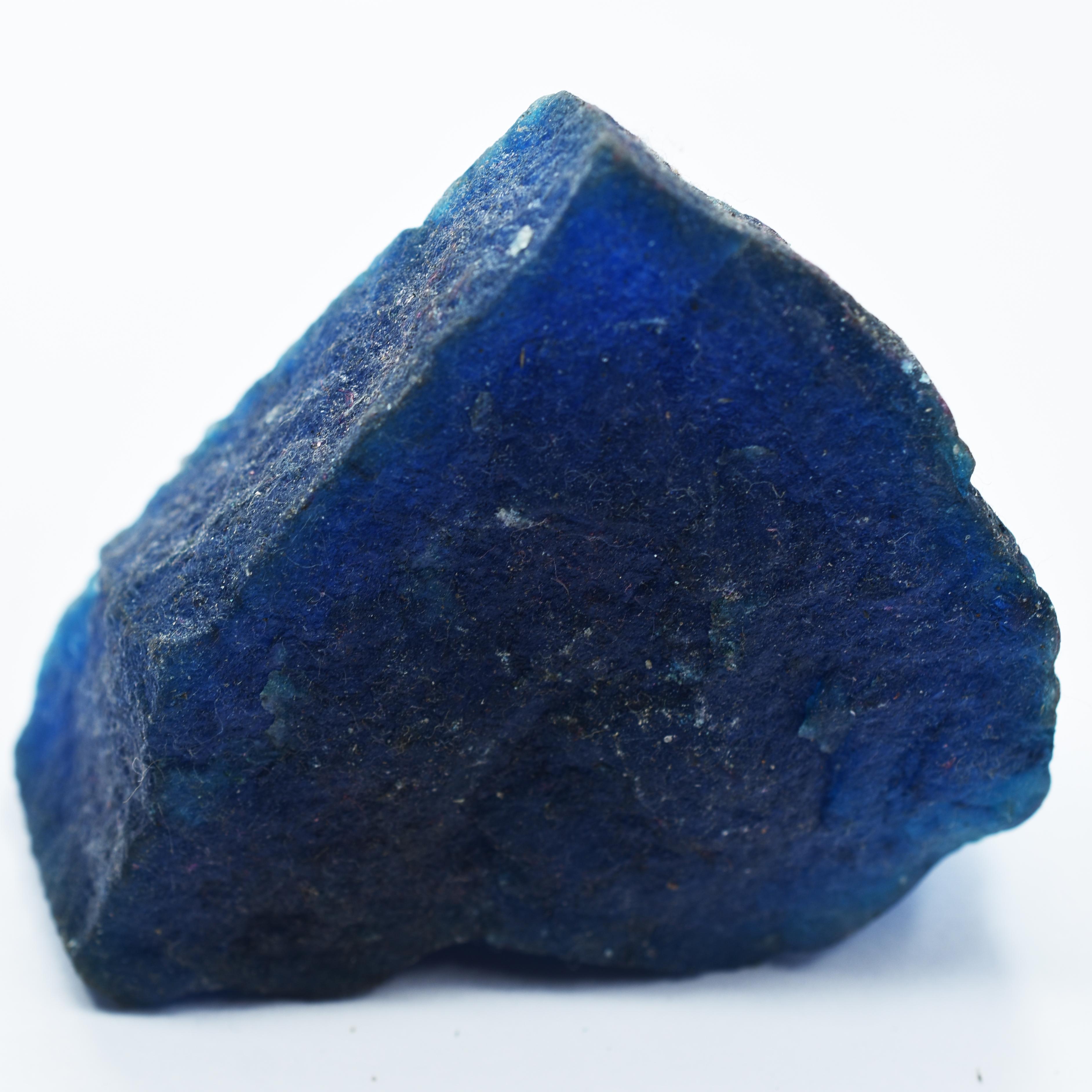 

Натуральний сапфір у його необробленому вигляді 450.23 карата СЕРТИФІКОВАНИЙ Розсипний дорогоцінний камінь Синій Неогранований Необроблений RS-56 69.2 mm approx. синій