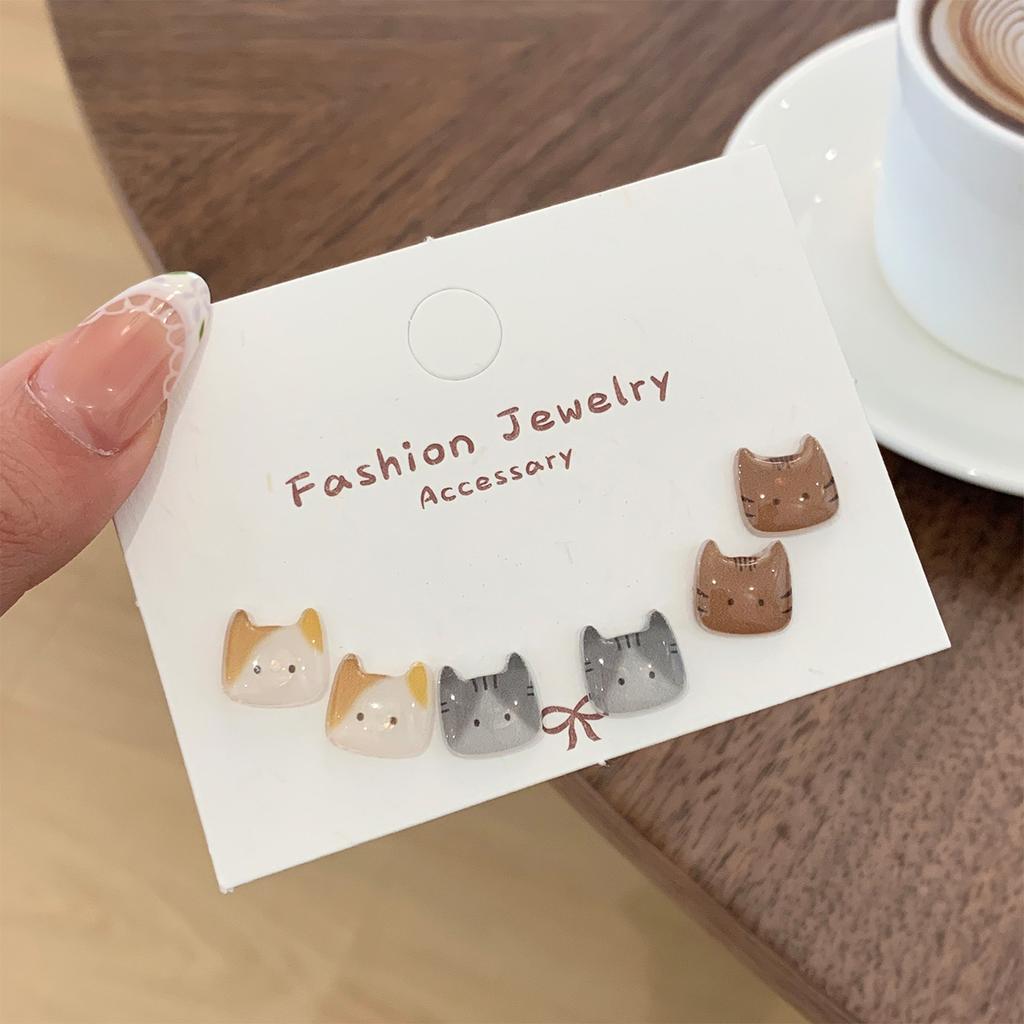 Exquisite Cute Cat Stud Earring for Women Sweet Girls Resin Small Earrings Set Korean Fashion Jewelry Accessories Gifts