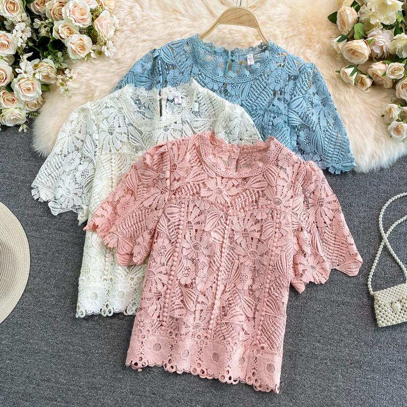 

RUGOD 2022, летняя корейская версия, тонкий короткий топ с высокой талией, водорастворимая рубашка в стиле ретро с полым крючком и цветком, кружевная рубашка с круглым вырезом и коротким рукавом M бежевый