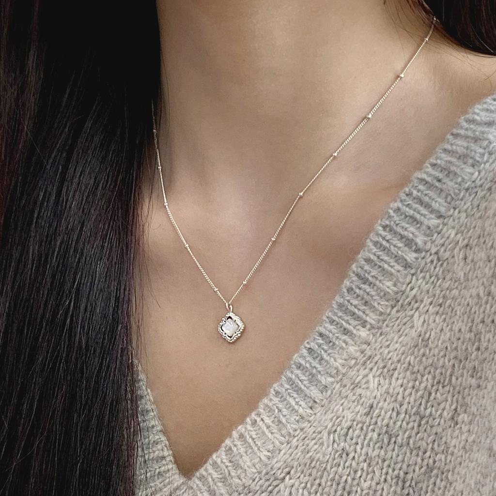 47Bag 925 Silver Natural Mother-Of-Pearl Gemstone Necklace Gladys