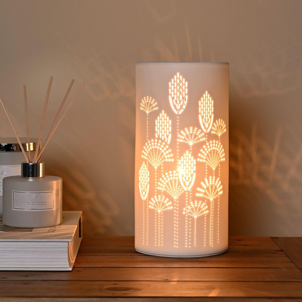 Hestia Hvit Keramisk Floral Bordlampe
