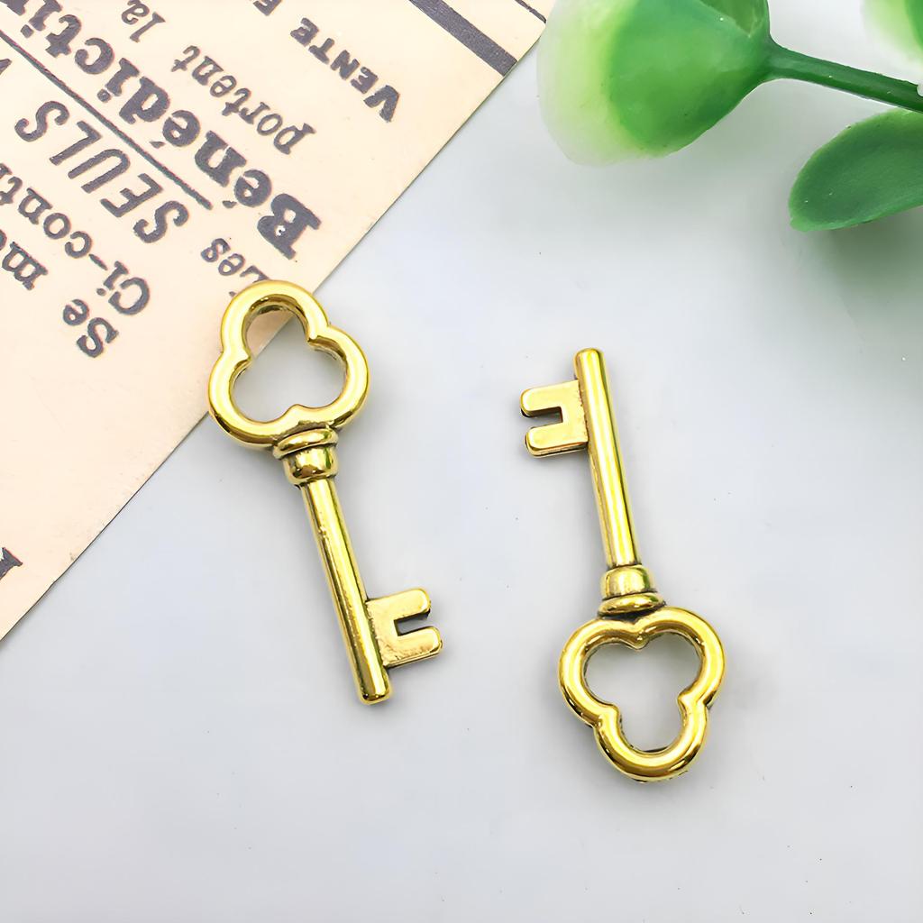 3-Color DIY Alloy Retro Key Jewelry Pendants