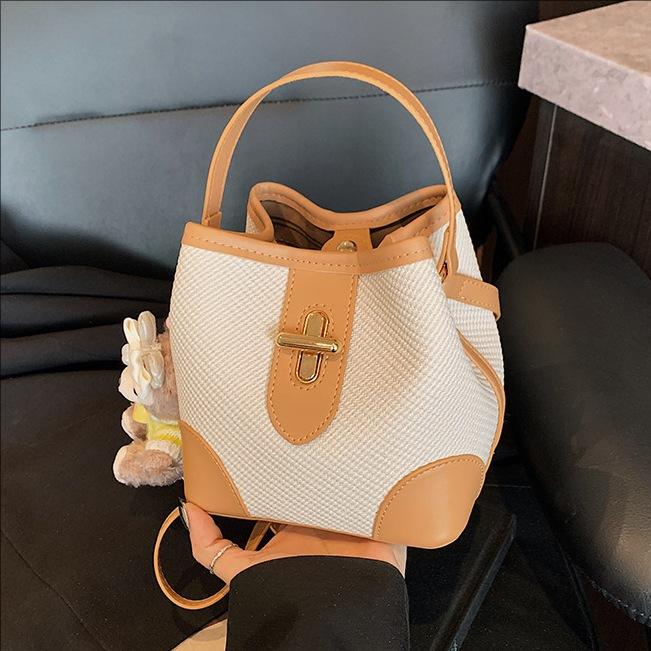 New Handbag Women's Shoulder Bag Fashion Messenger Bag