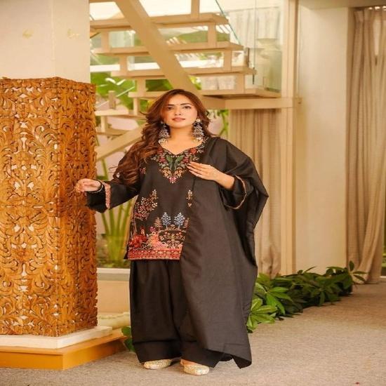 The Aranya Forest Embroidered Suit Set M