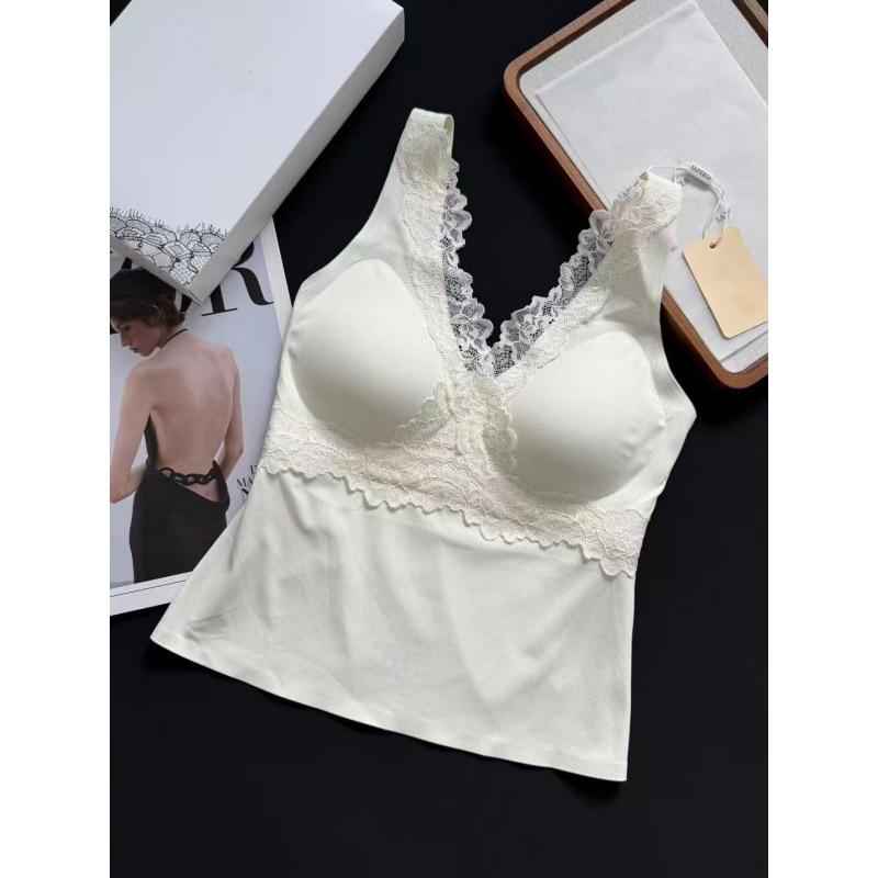 

New French Silk Camisole: Experience effortless elegance with this chic piece! M for 80-105 jin