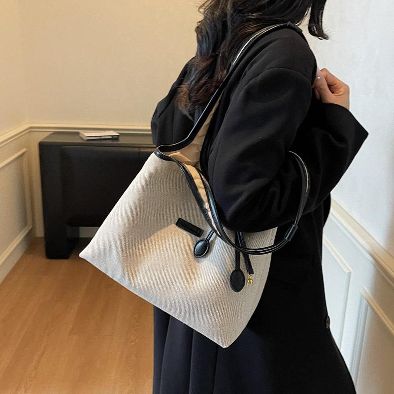 Casual large bag women's new fashion simple versatile shoulder bag large capacity commuter tote bag