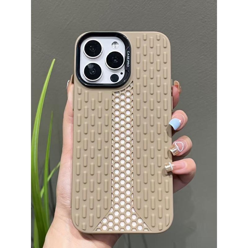 Letni oddychający i odprowadzający ciepło pokrowiec na telefon komórkowy odpowiedni dla Apple 15 Siatka IPhone 16pro Elektroplaterowana ramka Miękki pokrowiec ochronny