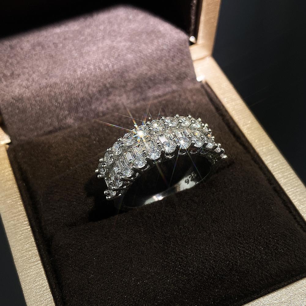 New Luxury Silver Color Women Wedding Rings Half Circle Brilliant Cubic Zirconia Delicate Gift Lady Engagement Trendy Jewelry