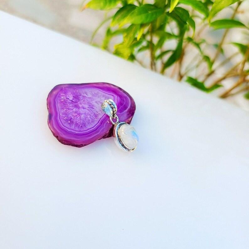 Přírodní měsíční kámen s přívěskem náhrdelník Ručně vyrobený šperk pro ni Minimalistické přívěsky ze stříbra 925
