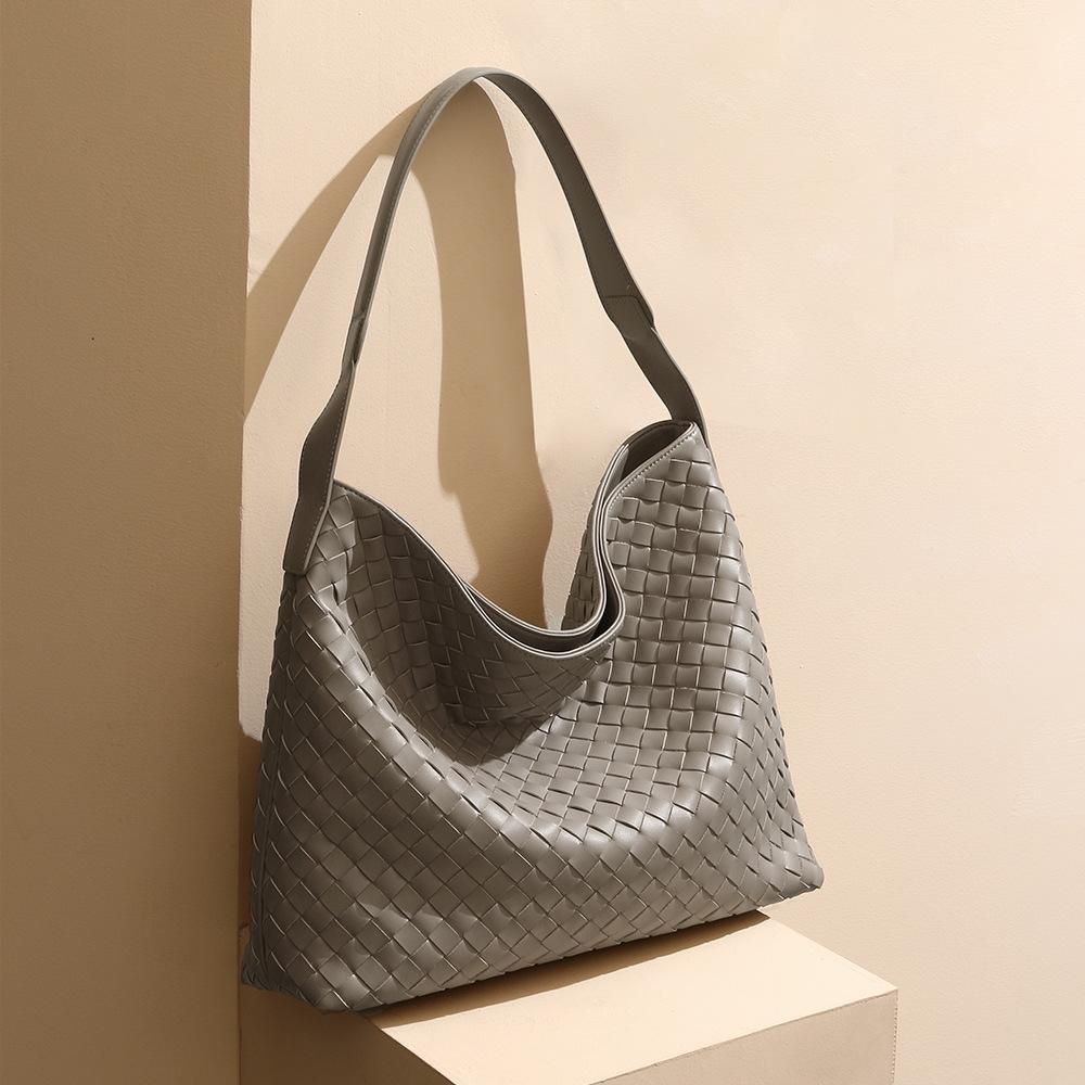 Herbst- und Winter-Handwebtasche Große Kapazität Umhängetasche Leder Damenhandtasche Trendige Schultertasche