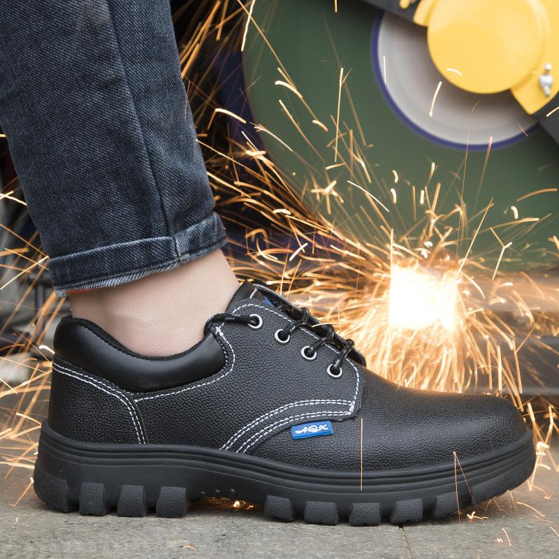 Labor Insurance Shoes Anti-smashing, Anti-piercing, High Temperature Resistant Work Shoes Wear-resistant, Comfortable and Protective Shoes