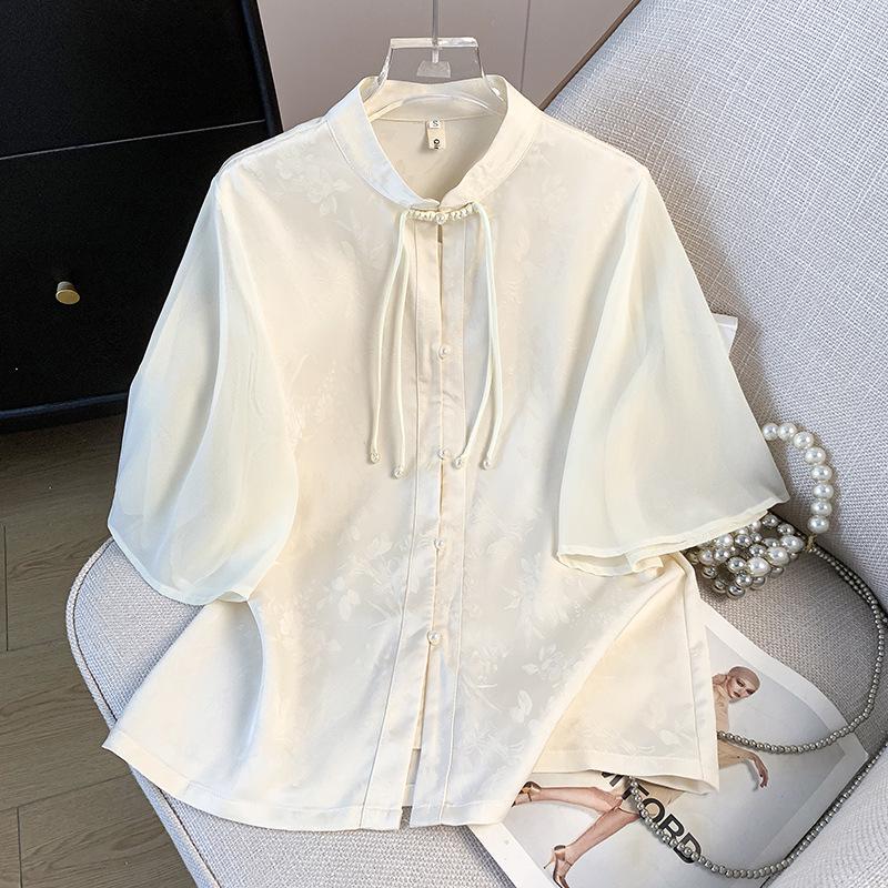 

Китайская жаккардовая рубашка со стойкой, застежками-пуговицами «лягушками» и рукавами-колоколами M белый