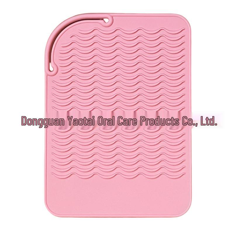 Silicone Heat-Resistant Sleeve for Straighteners and Curling Irons