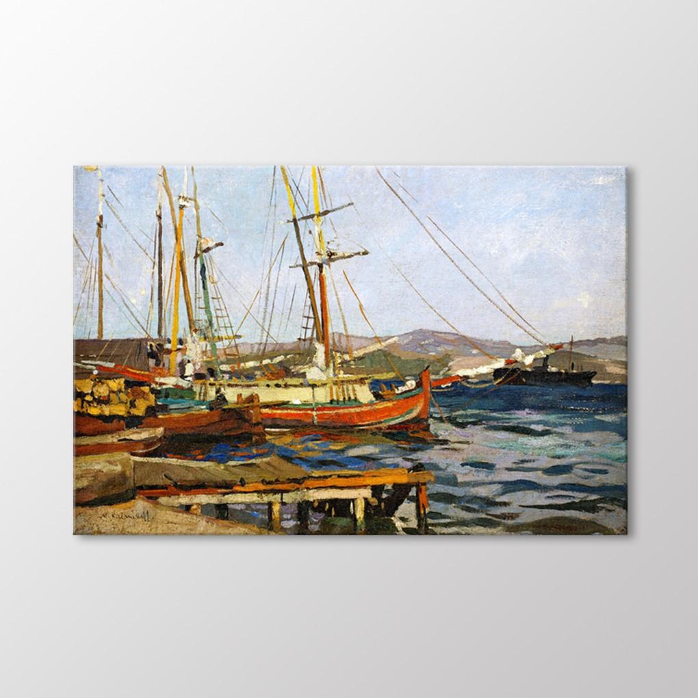 

Стол на причале баржи