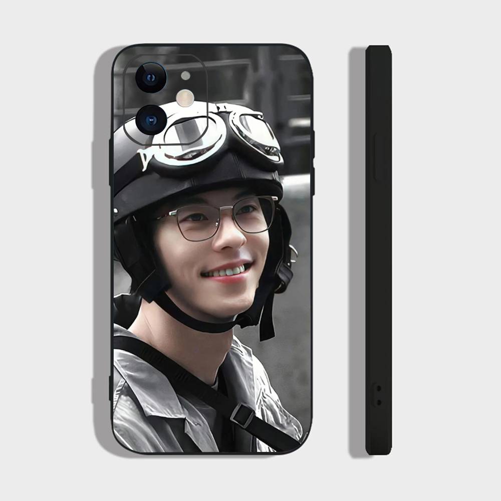 

Actor And Singer Xu Guanghan Phone Case For IPhone 17 Air 16 15 14 13 Pro Max 11 12 Black Silicone Cover IPHONE 15