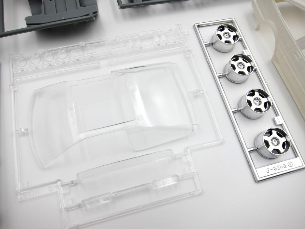 Initial D Serie 8 AE85 Levin Plastikmodellbausatz 1/24 Nein. (Takeuchi Itsuki)