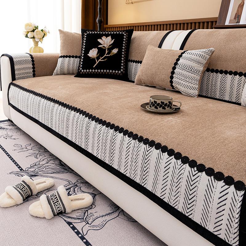 In the summer of 2025, the new sofa cushion is cold and non-slip in summer, and the high-end leather seat cushion cover cloth towel.