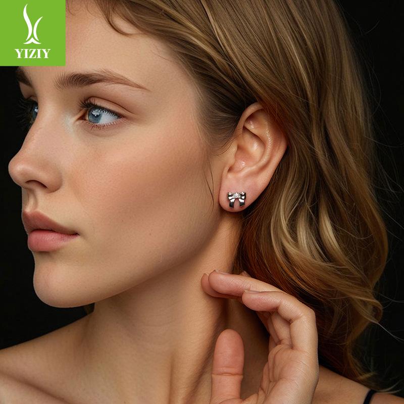 Bow Moissanite Stud Earrings 925 Sterling Silver Mozzarella Diamonds Exquisite Small Earrings Source Spot