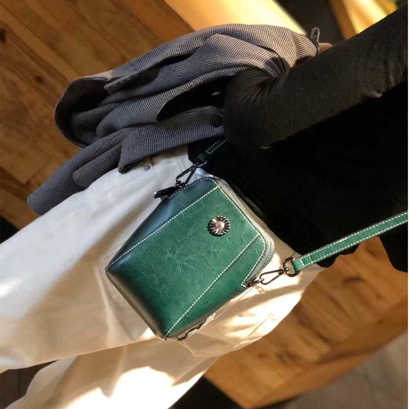 2025 Women's Genuine Leather Crossbody Phone Bag - Versatile High-End Shoulder & Commuter Style