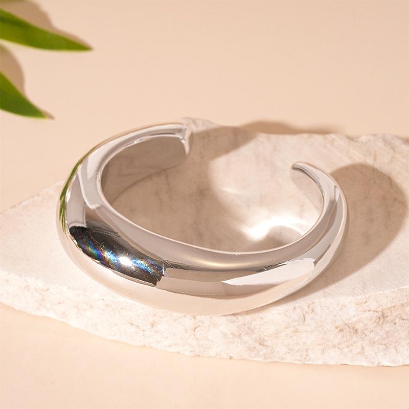 Exaggerated Irregular Cuff Bracelets for Women Fashion Punk Gold Silver Color Glossy Opening Plastic Bangle Female Jewelry