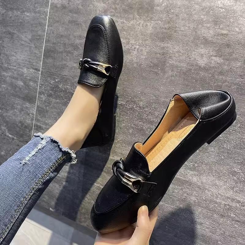 Single shoes women's summer new one-pedal women's shoes versatile Loafu Doudou shoes flat-soled small leather shoes summer and autumn