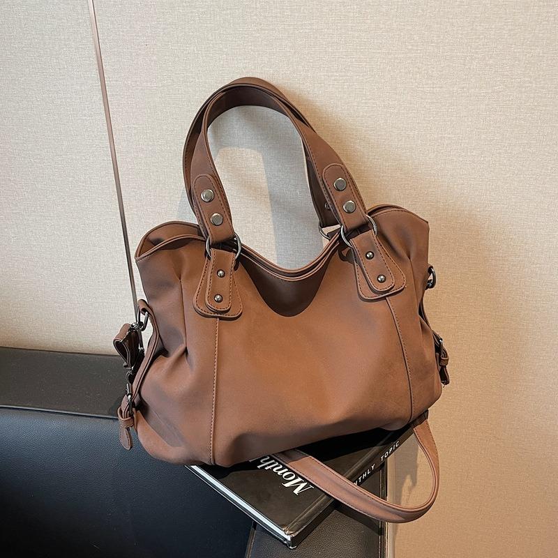 Niche design casual versatile tote bag women's new autumn and winter large-capacity shoulder messenger commuter bag