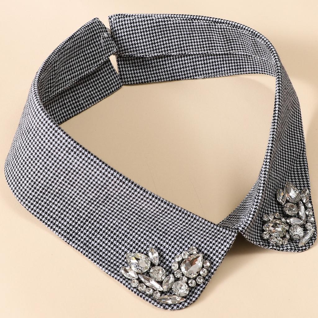 1 piece of elegant embroidered fake collar for ladies, featuring a double-layer wavy lace collar with beaded and rhinestone deta